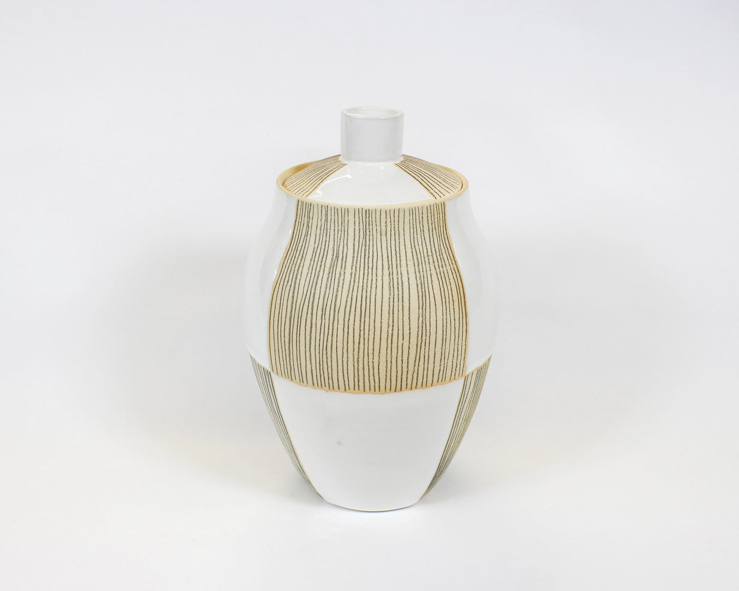 Lidded Jar: Linear Grid 1