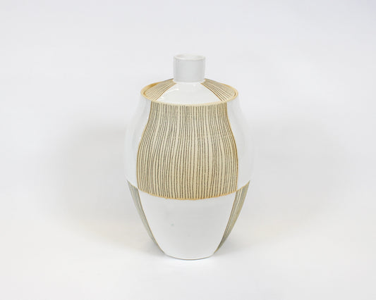 Lidded Jar: Linear Grid 1