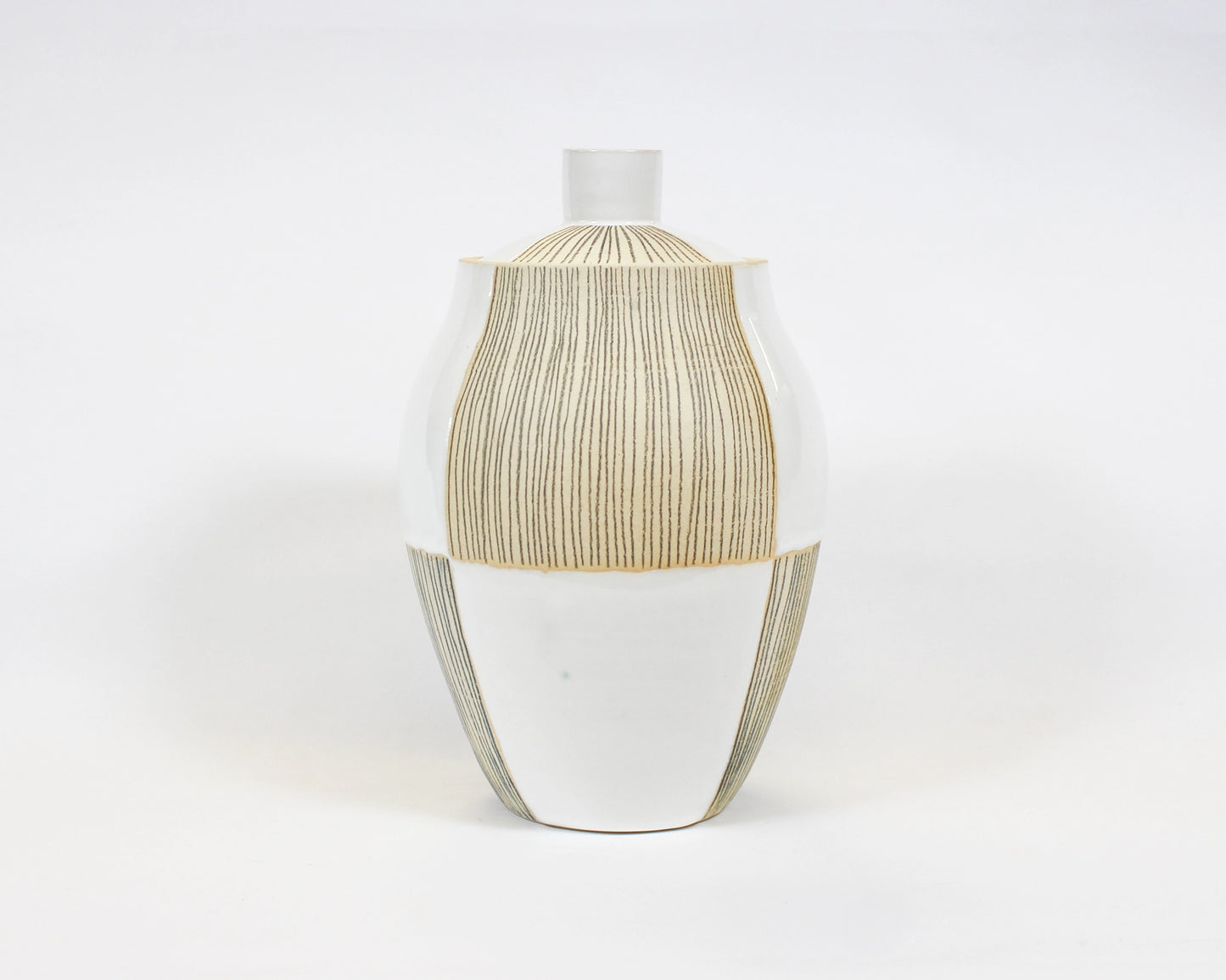 Lidded Jar: Linear Grid 1
