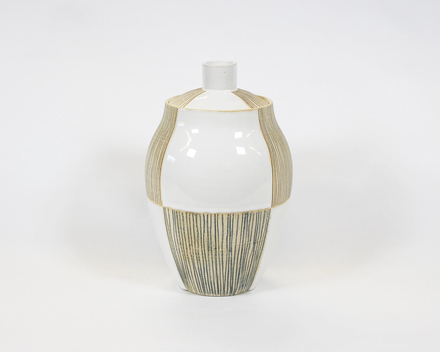 Lidded Jar: Linear Grid 1