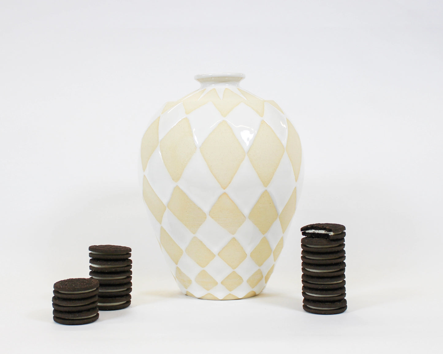 Lidded Jar: White Harlequin 2