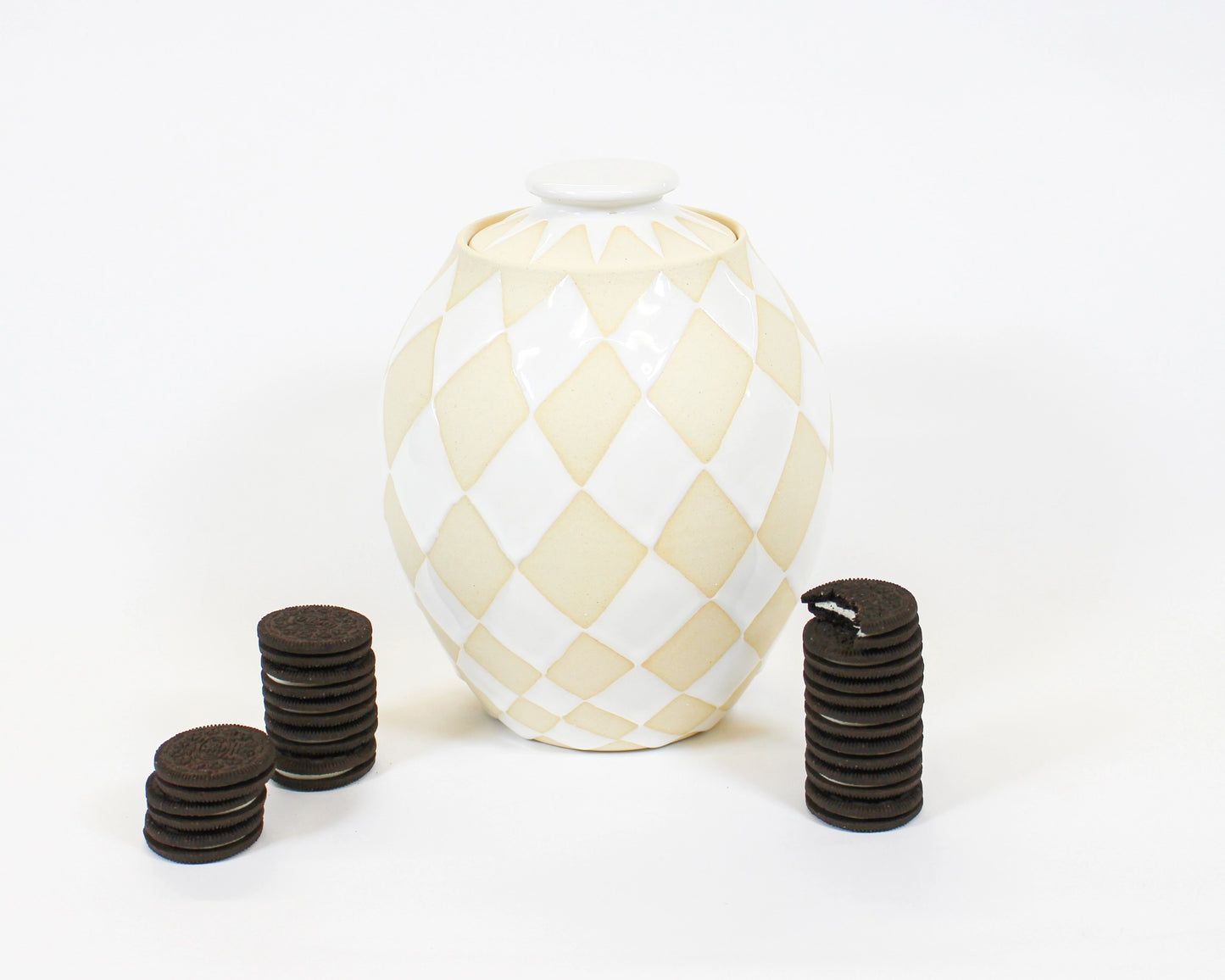 Lidded Jar: White Harlequin 3