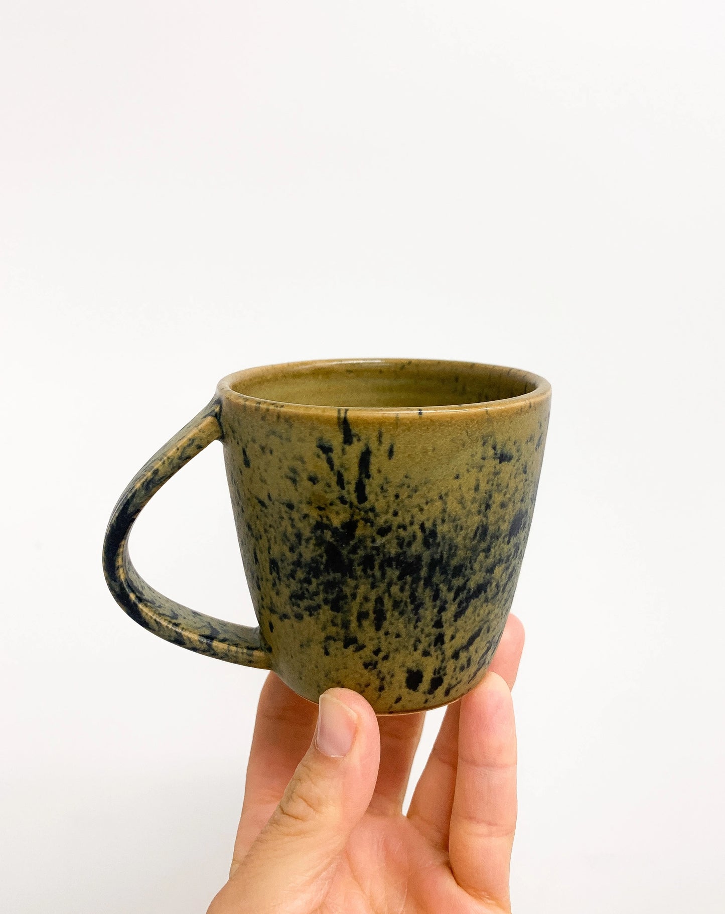Straight Wall Short Mug - Olive Speckle